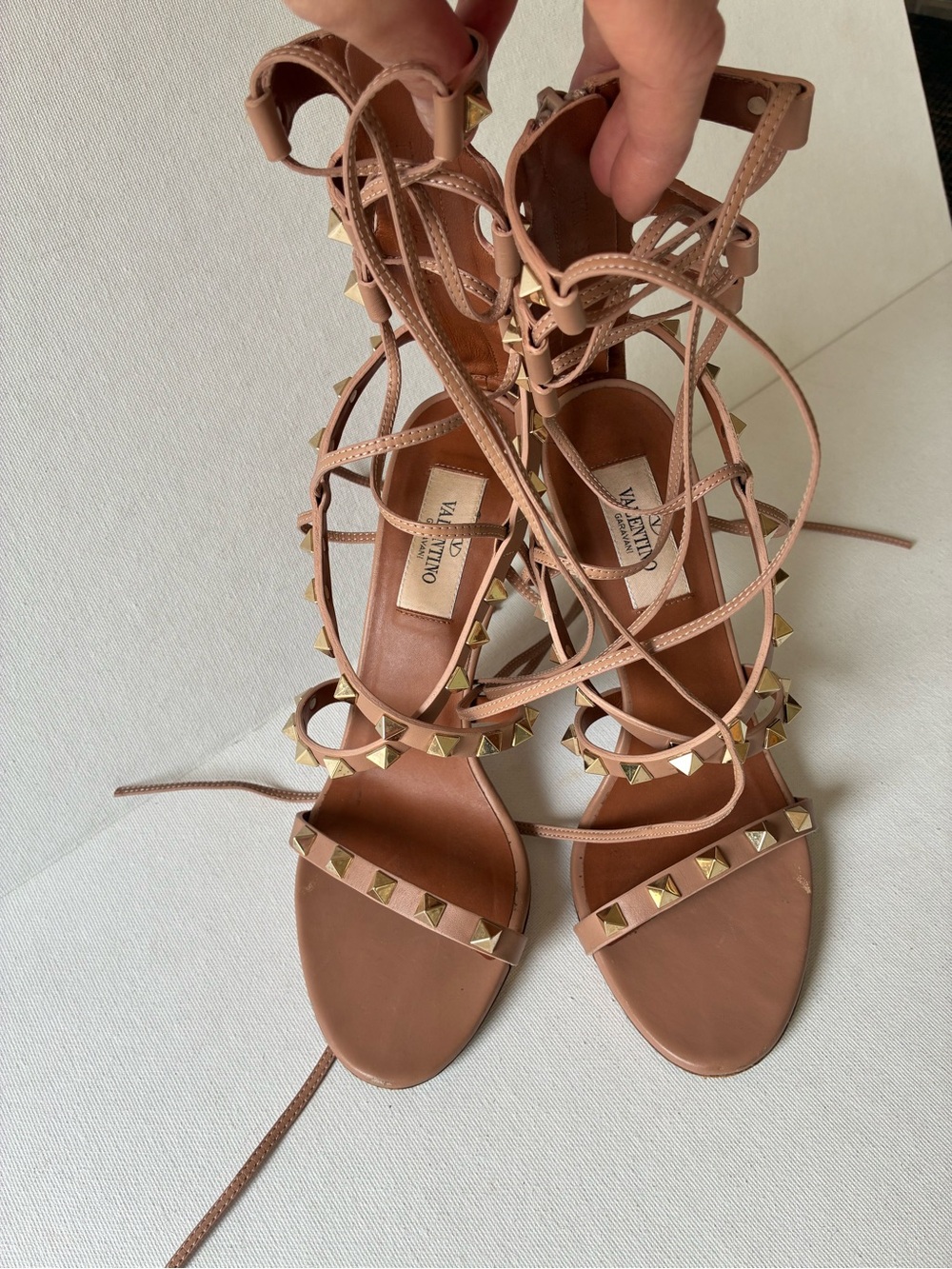 Valentino Garavani Rockstud Tan Leather Lace-Up Sandals size 36